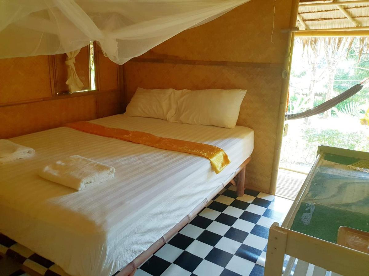 Rabbit Bungalow Koh Phayam Exteriör bild