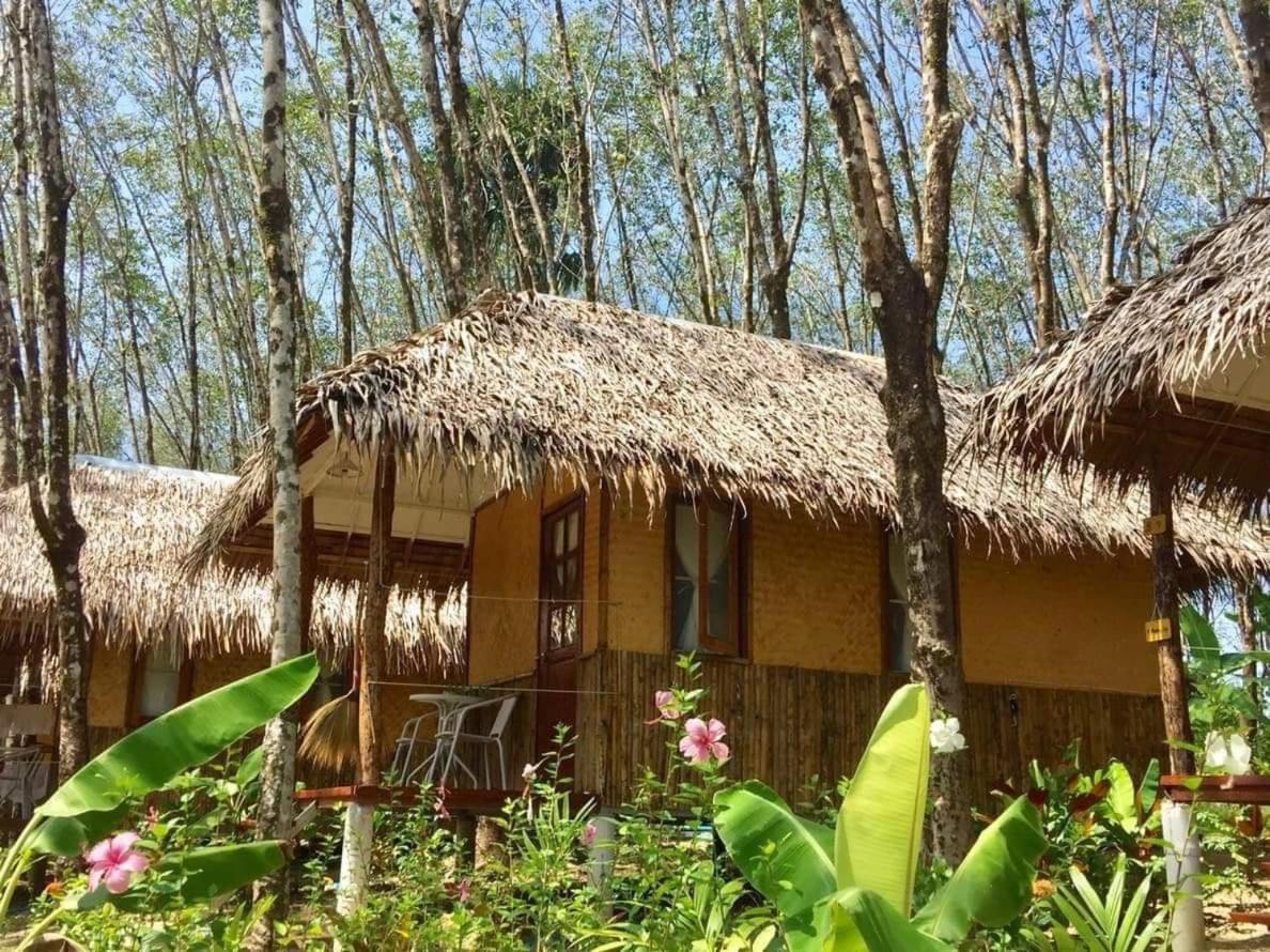 Rabbit Bungalow Koh Phayam Exteriör bild