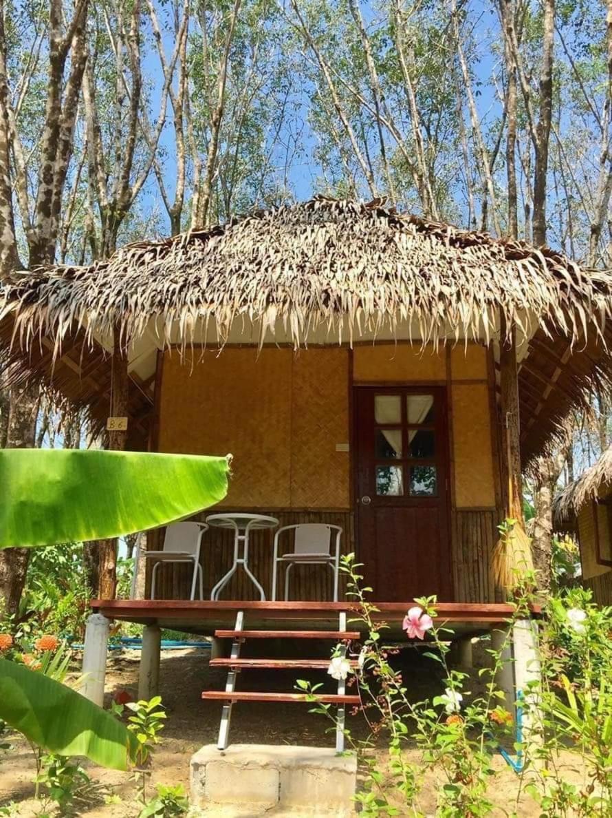 Rabbit Bungalow Koh Phayam Exteriör bild