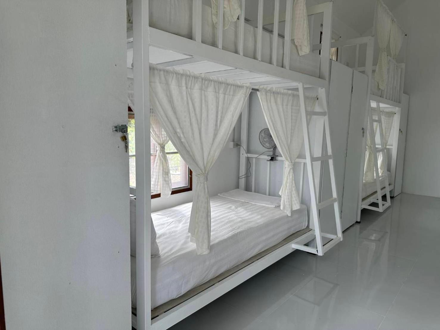 Rabbit Bungalow Koh Phayam Exteriör bild