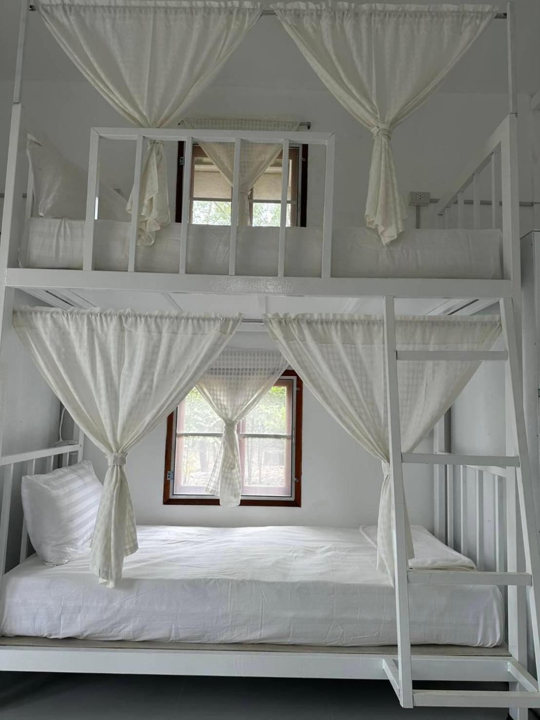 Rabbit Bungalow Koh Phayam Exteriör bild