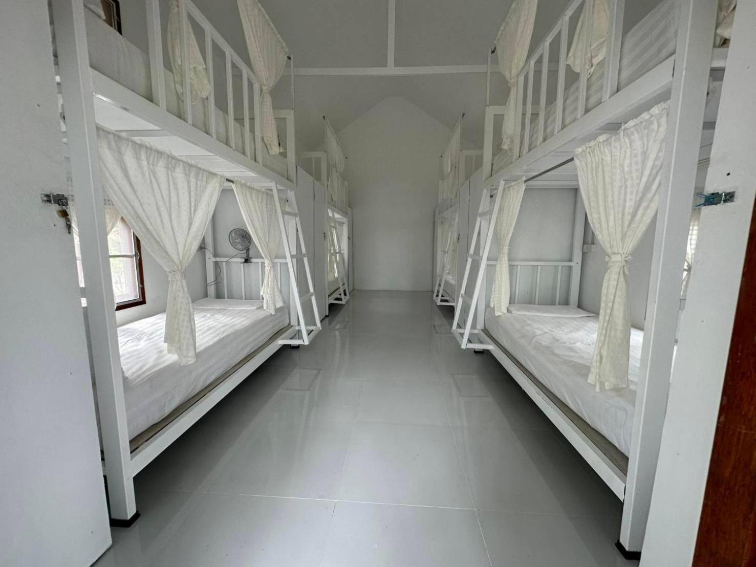 Rabbit Bungalow Koh Phayam Exteriör bild