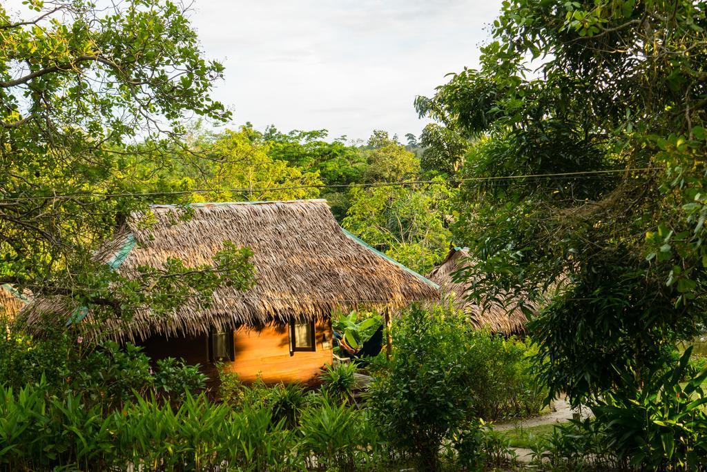 Rabbit Bungalow Koh Phayam Exteriör bild