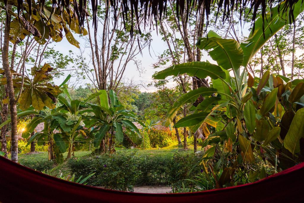 Rabbit Bungalow Koh Phayam Exteriör bild
