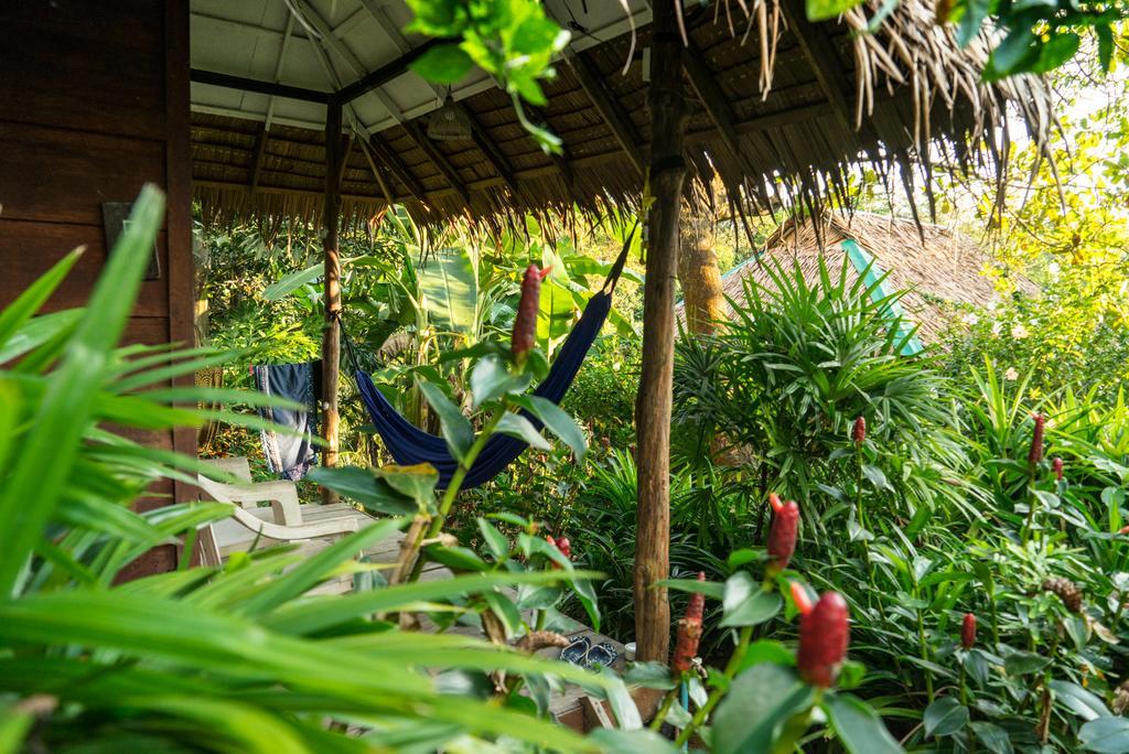 Rabbit Bungalow Koh Phayam Exteriör bild