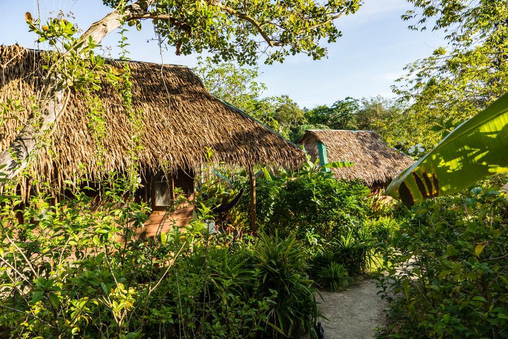 Rabbit Bungalow Koh Phayam Exteriör bild