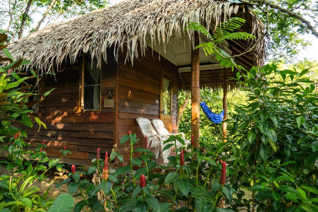 Rabbit Bungalow Koh Phayam Exteriör bild