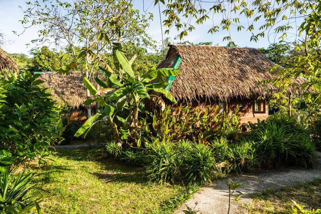 Rabbit Bungalow Koh Phayam Exteriör bild